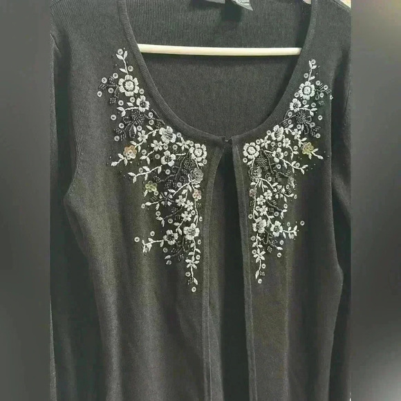 Y2K Finity Embroidered Beaded Sequin Floral Front Clasp Sweater – Women’s S - Picture 2 of 15